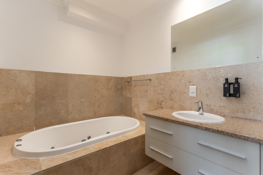 3 Bedroom Property for Sale in Pearl Valley at Val de Vie Western Cape